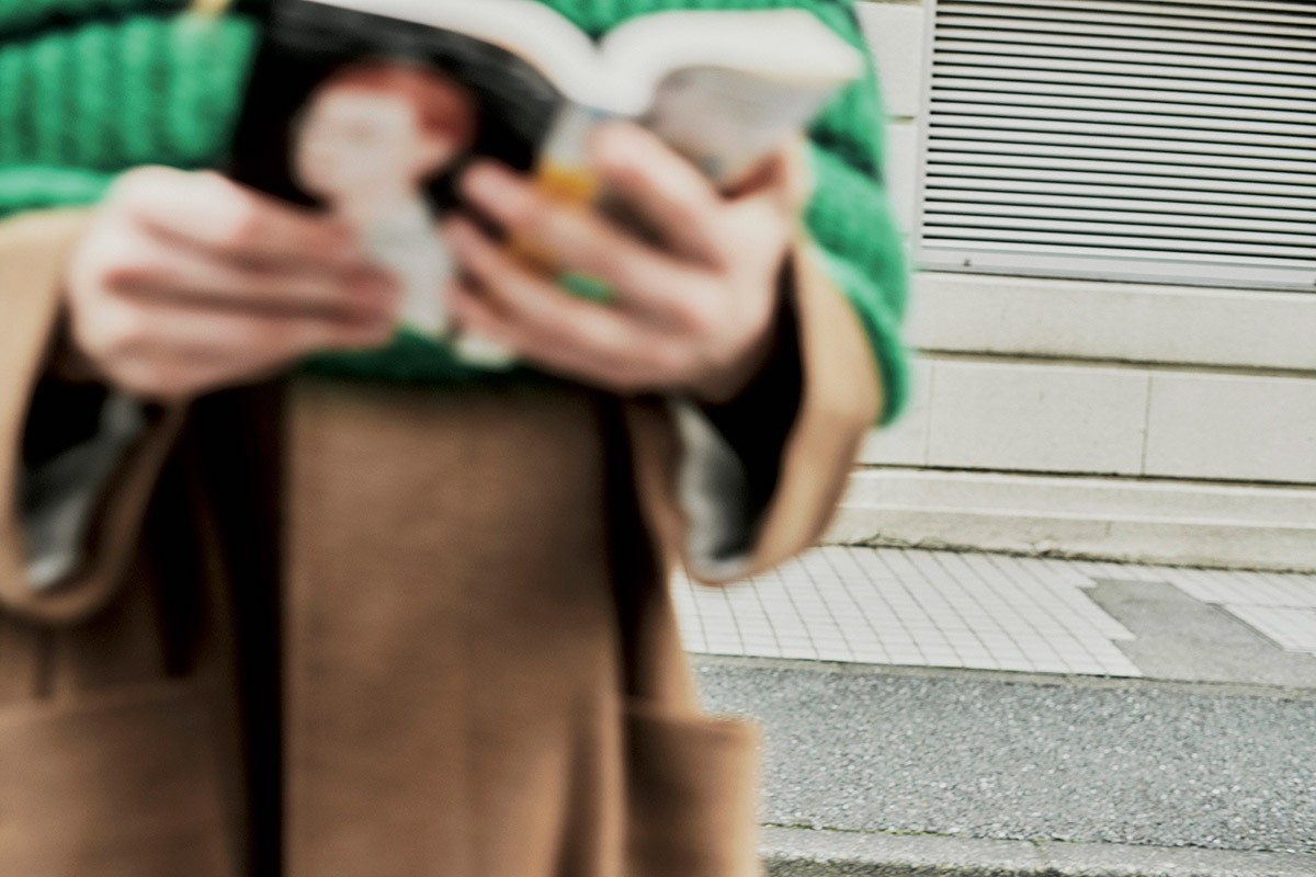 本とコート、未来のカノン - Slide:1