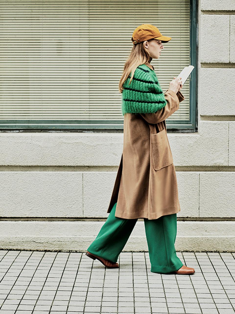 本とコート、未来のカノン