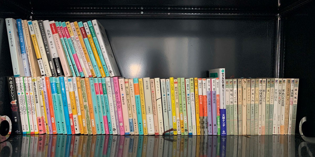 小谷実由さん 本棚 - Slide:2