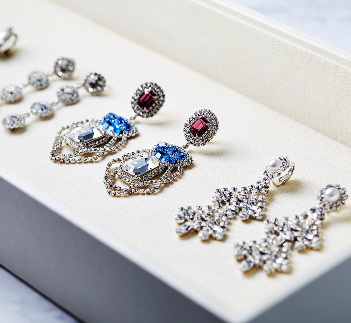 ノバレーゼ|アクセサリー - Slide:2