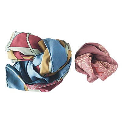 リモート会議のルックどうするか問題! スカーフ - Slide:3