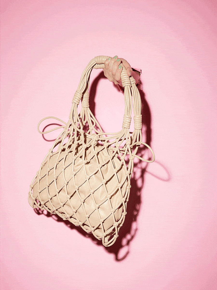 夏に向けて取り入れたい爽やかなアイテム。編み方や素材に工夫を凝らしたネットバッグ - Slide:5
