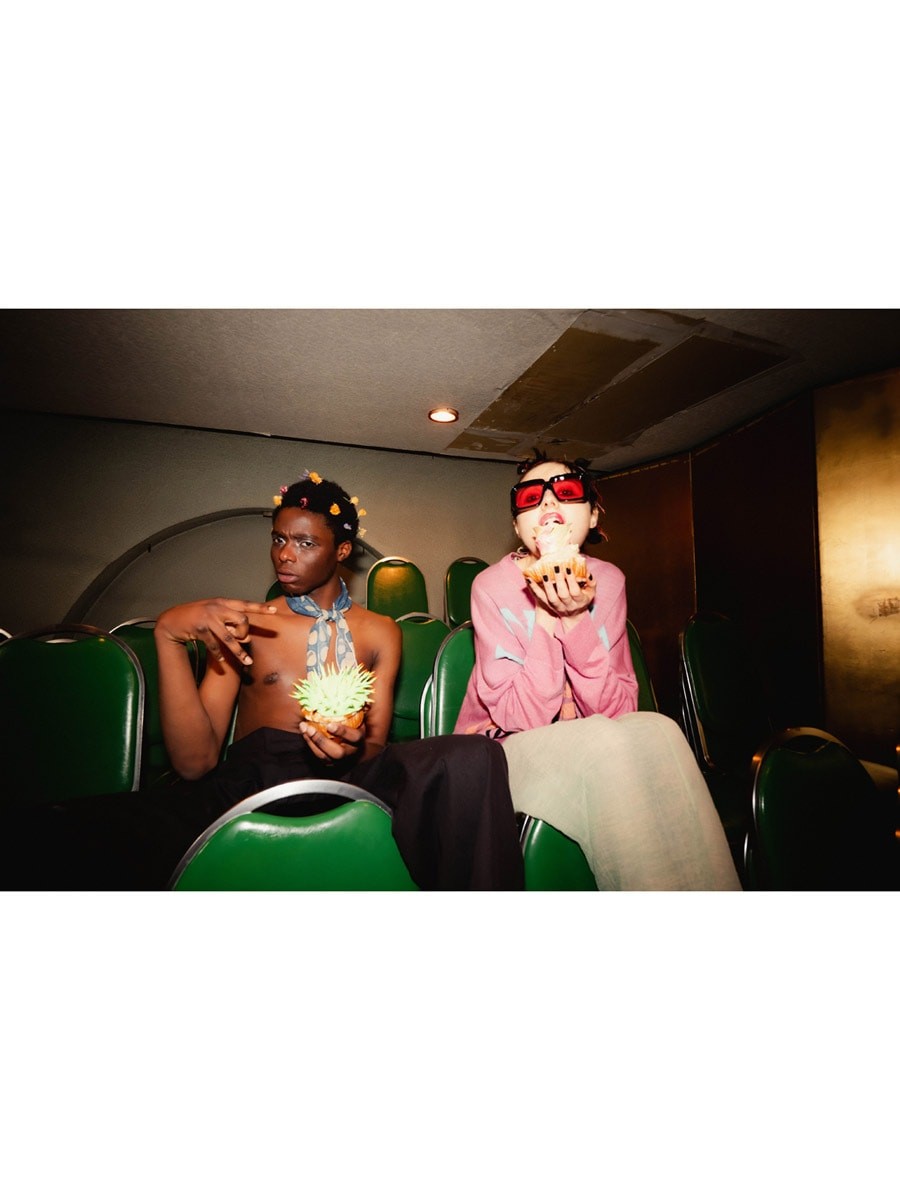 PERIMETRON × LOEWE Paula's Ibiza 2021: Editional Lookbook "HOUSE PARTY" - Slide:5