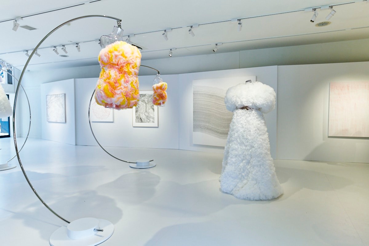 トモ コイズミが語る、アートとファッション - Slide:1