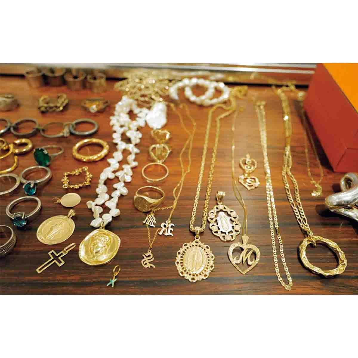 アクセサリー - Slide:2