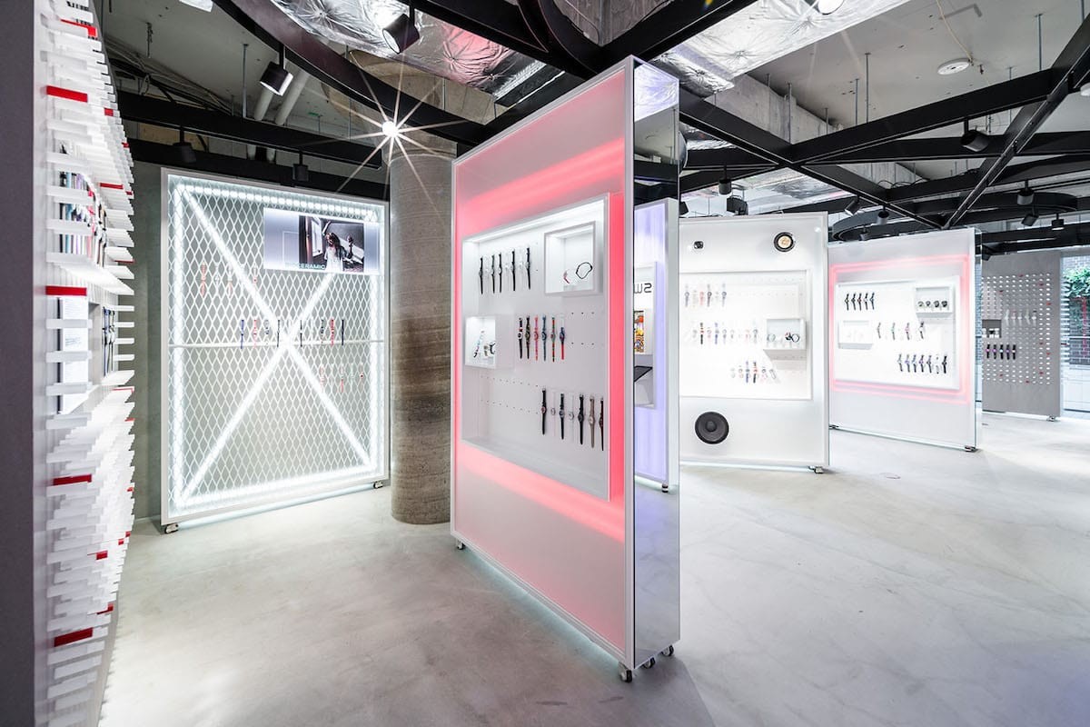 巻き起こせムーブメント。〈スウォッチ〉の新たな旗艦店が原宿に誕生 - Slide:2