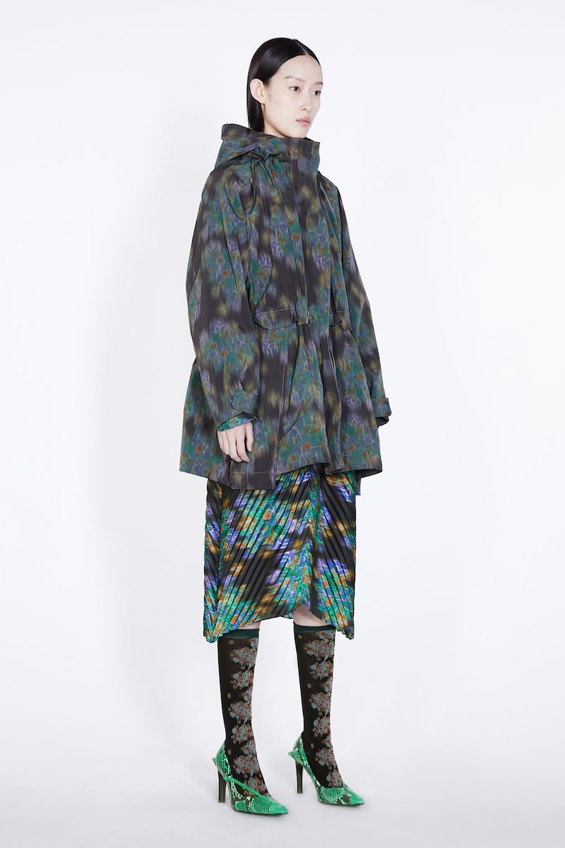 夢と現実の間を彷徨う。〈JNBY〉最旬コレクションがオンラインストアに到着 - Slide:2