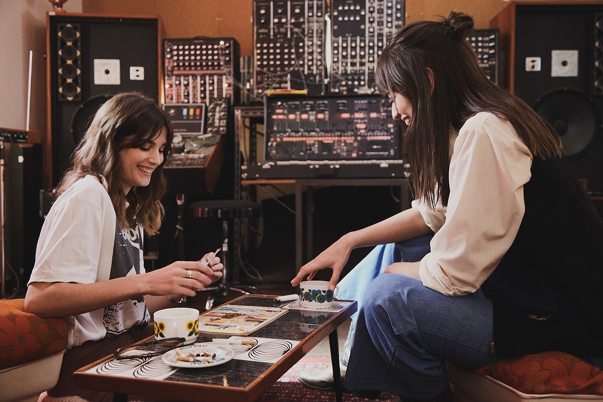 マーク・コリン ショック・ドゥ・フューチャー インタビュー - Slide:1