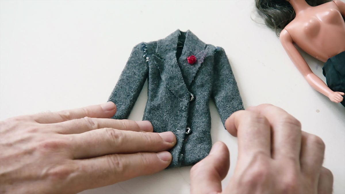 マルジェラが初めて自身で作った服 - Slide:1