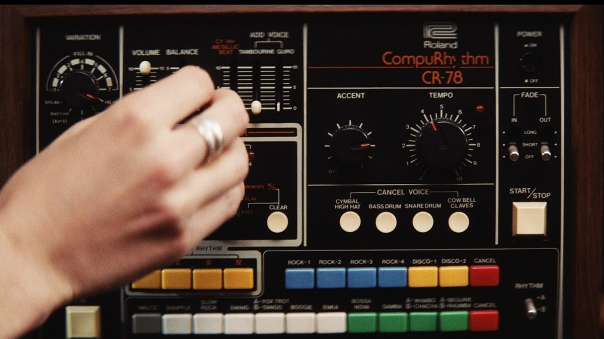 マーク・コリン ショック・ドゥ・フューチャー インタビュー - Slide:2