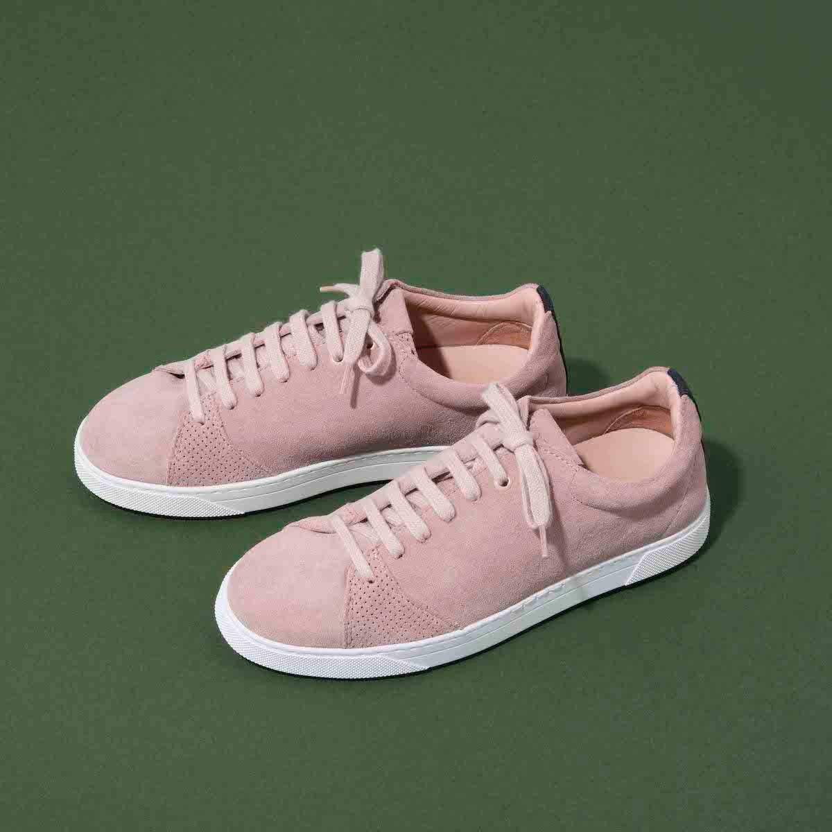 パリ発〈O.T.A〉が上陸。リサイクルタイヤをソールにしたミニマルレザースニーカー - Slide:5