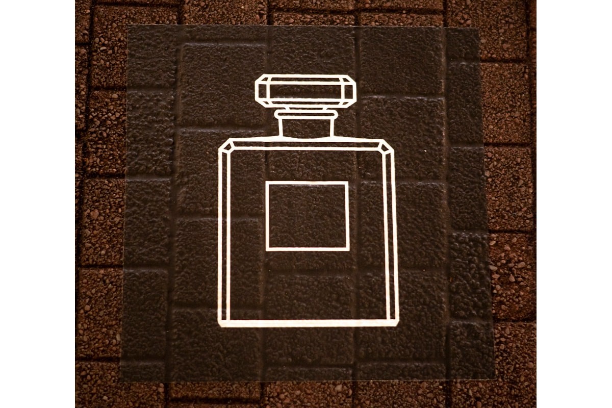 シャネルN°5 観覧車 - Slide:3