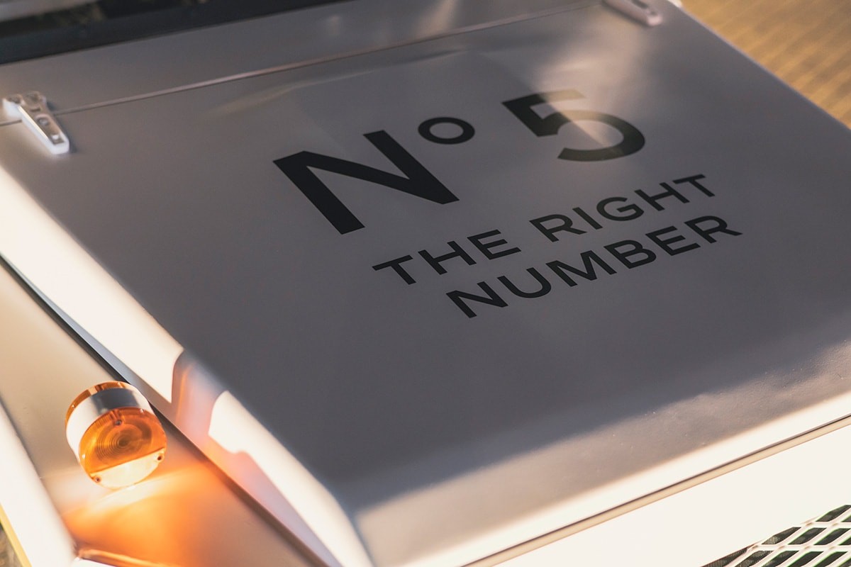 「シャネル N°5」がかける5時55分の魔法。観覧車で夢のひと時を - Slide:3