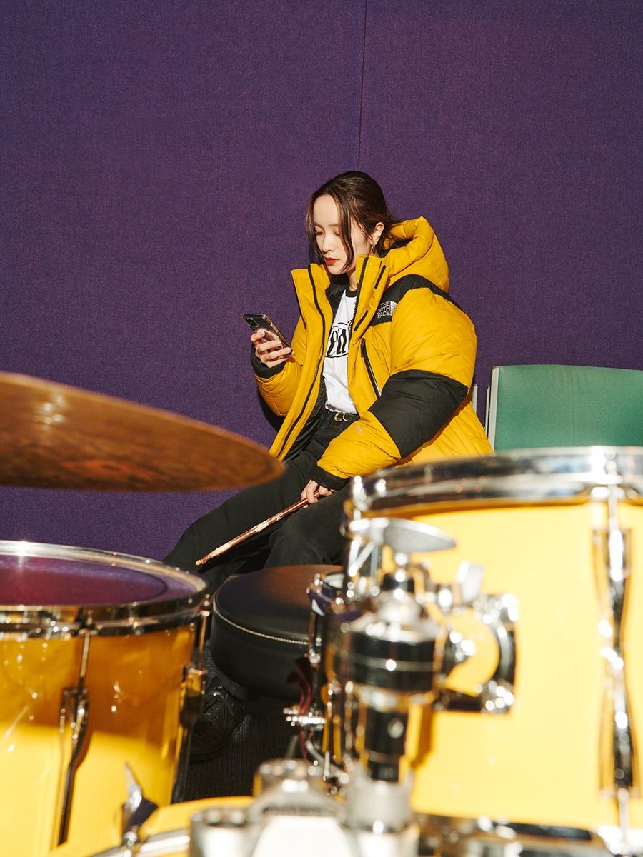 雨のパレード 大澤実音穂 ザ・ノース・フェイス ダウンジャケット