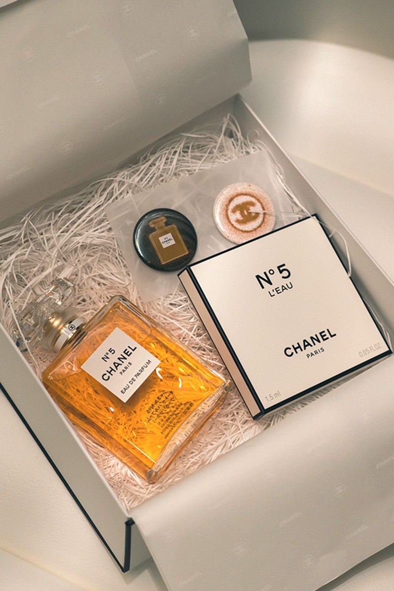 シャネルN°5 観覧車 - Slide:7