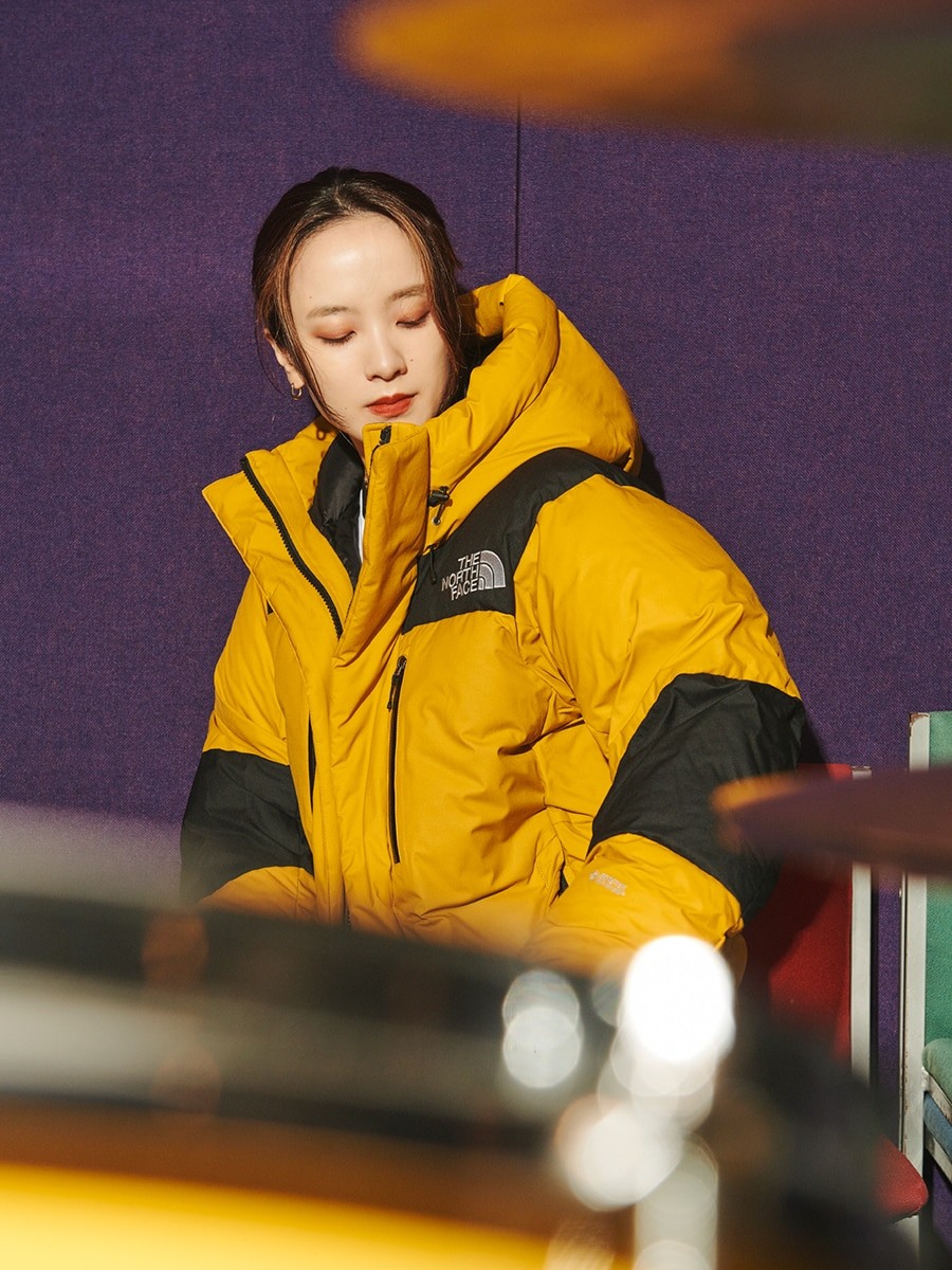 雨のパレード 大澤実音穂 ザ・ノース・フェイス ダウンジャケット - Slide:3