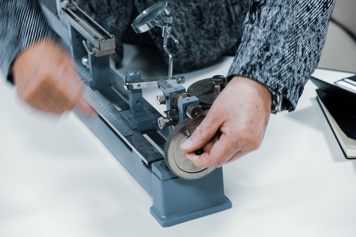 「132 5.」の定番“リサイクルポリエステルの生地” 工程 - Slide:2