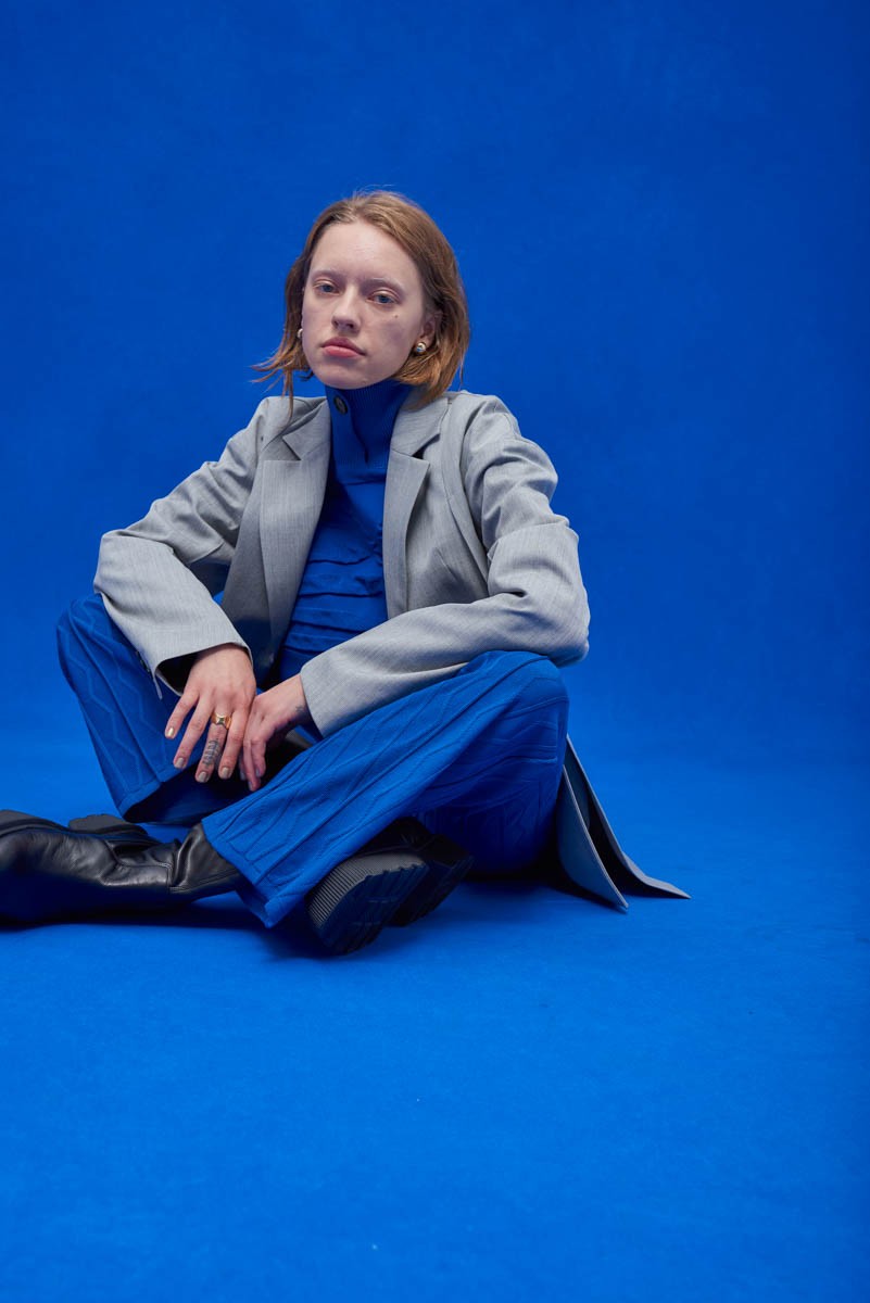 オプ・アートに着想した〈ユナイテッドトウキョウ〉の秋冬コート - Slide:2