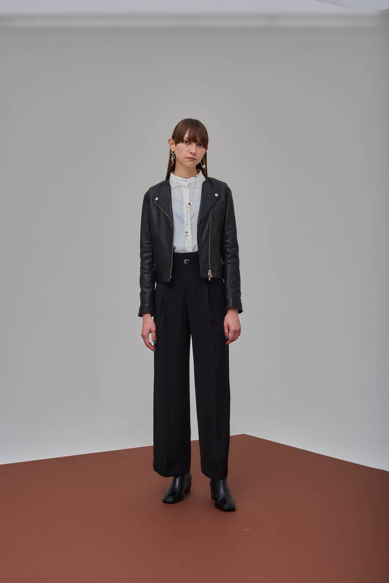 オプ・アートに着想した〈ユナイテッドトウキョウ〉の秋冬コート - Slide:1