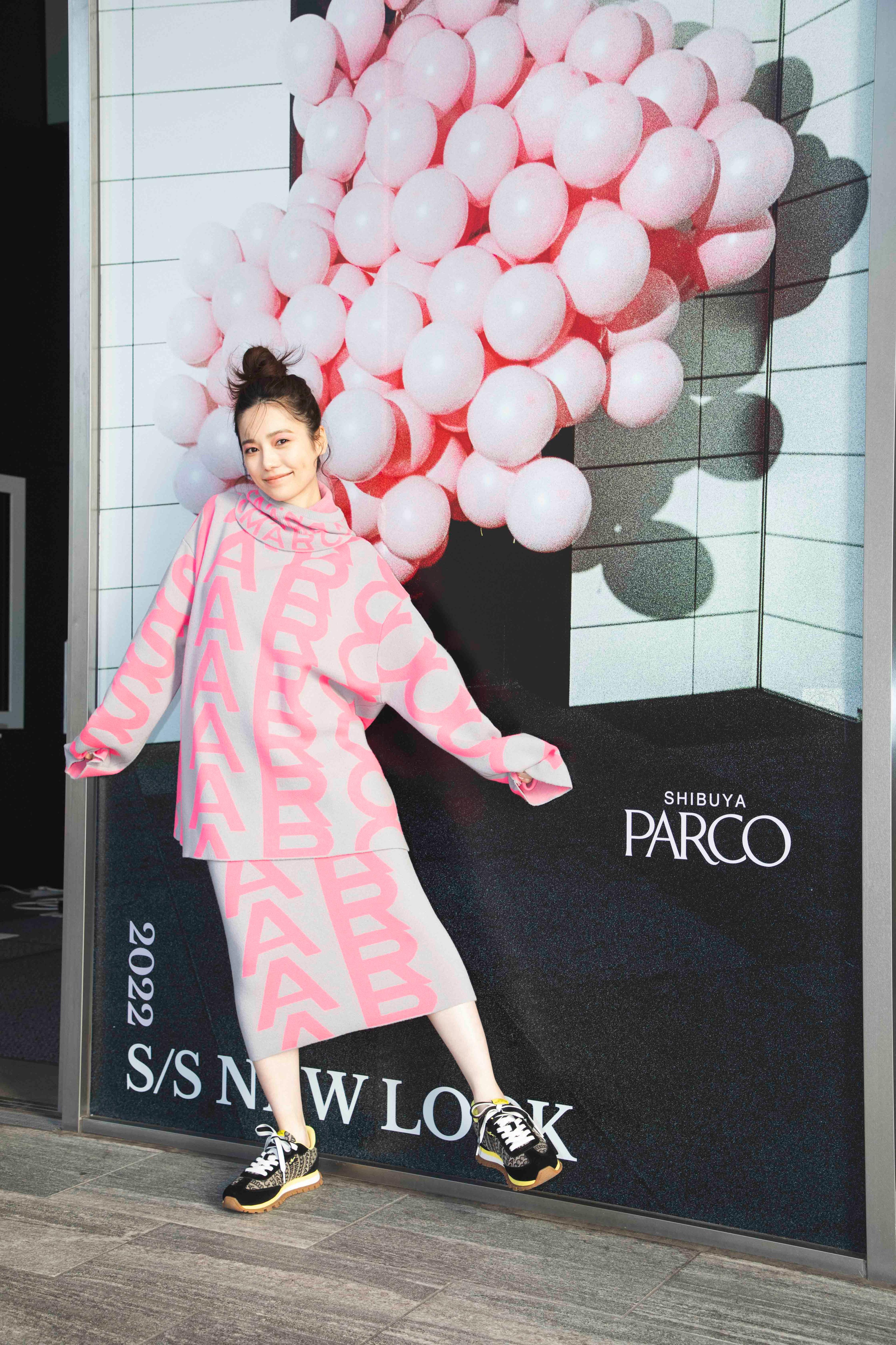 渋谷パルコで買い物する島崎遥香(ぱるる)