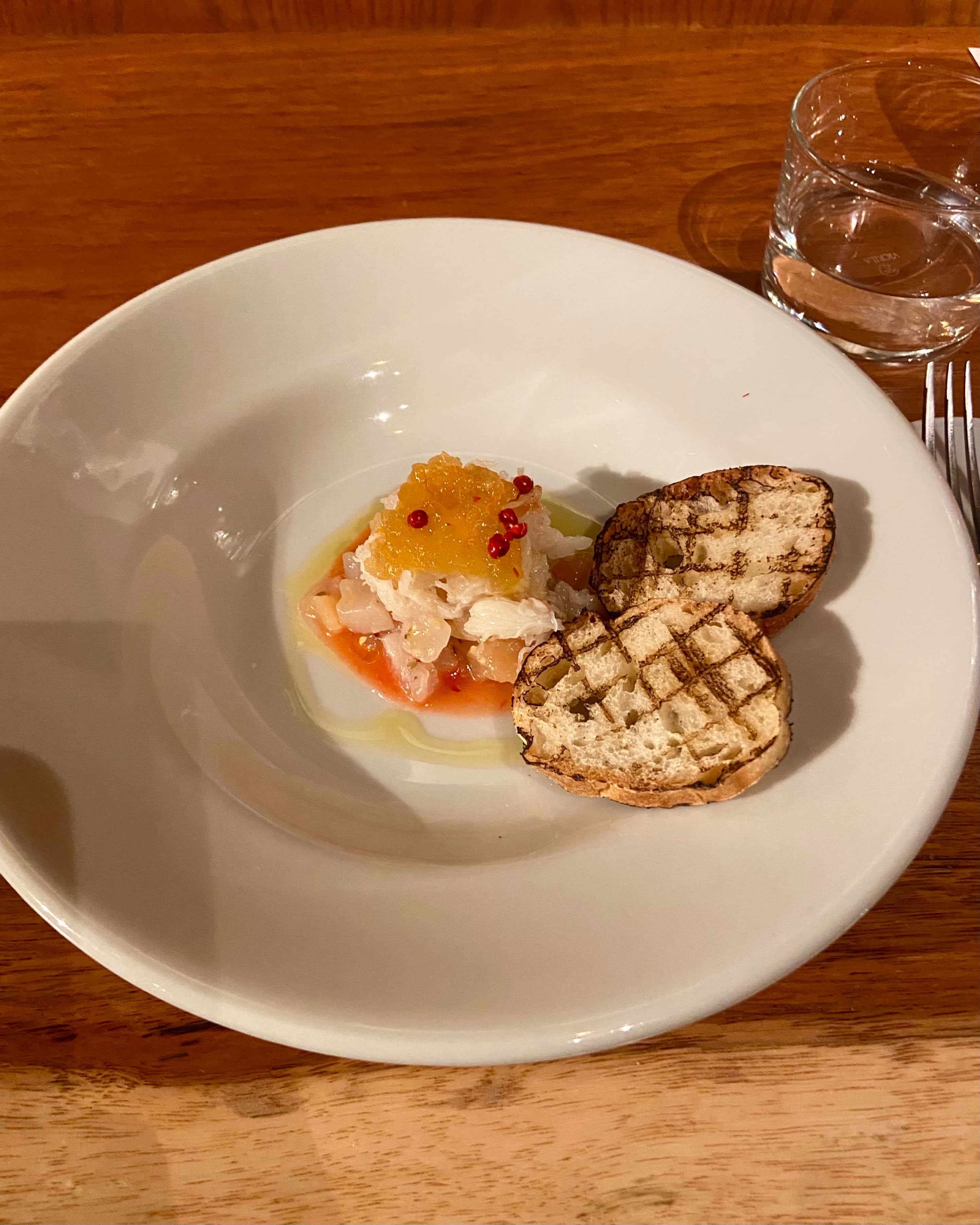 三軒茶屋の「Cosi Com’e」 - Slide:1