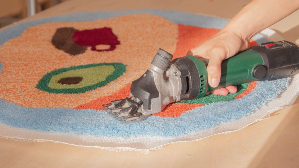 菅沼愛が〈ロエベ〉ハンモックバッグとこの春行きたい「tufting studio KEKE」 - Slide:2