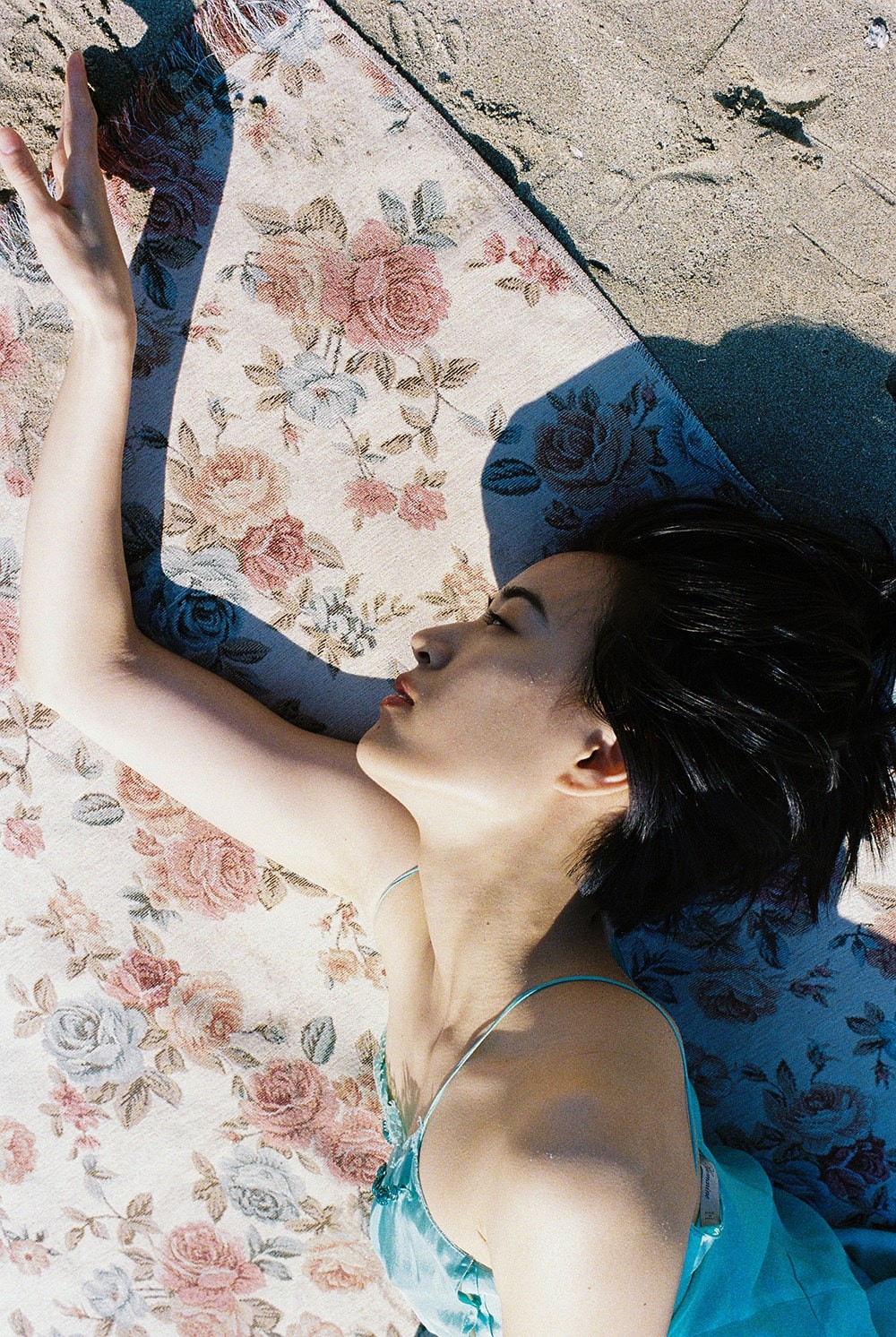 モーガン茉愛羅 石橋静河 写真集 月刊 - Slide:1