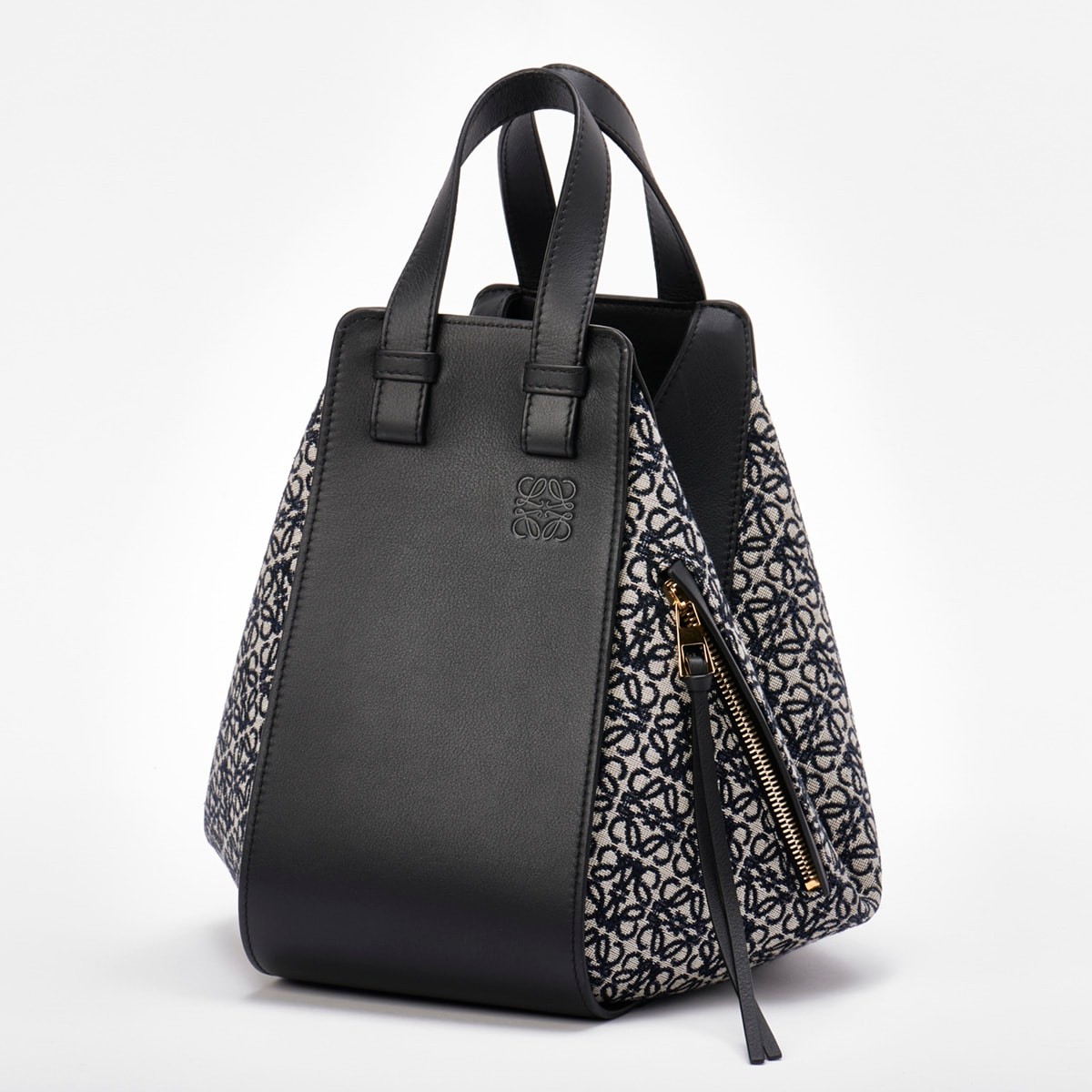 菅沼愛が〈ロエベ〉ハンモックバッグとこの春行きたい「tufting studio KEKE」 - Slide:3