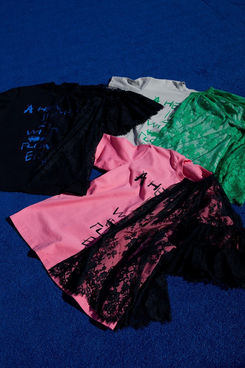 4枚のTシャツ - Slide:1