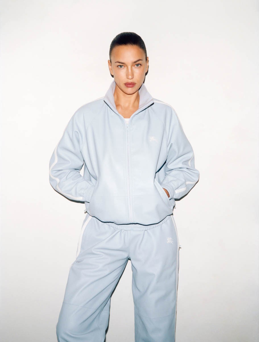 〈シュプリーム〉のボックスロゴが〈バーバリー〉チェックに。話題コラボが発売! - Slide:4