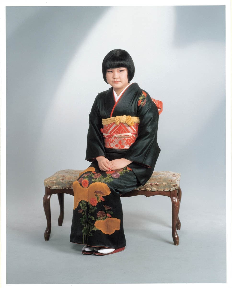 プラダ 青山店『ロール プレイ』展でたずねる、アイデンティティの現在地 - Slide:1