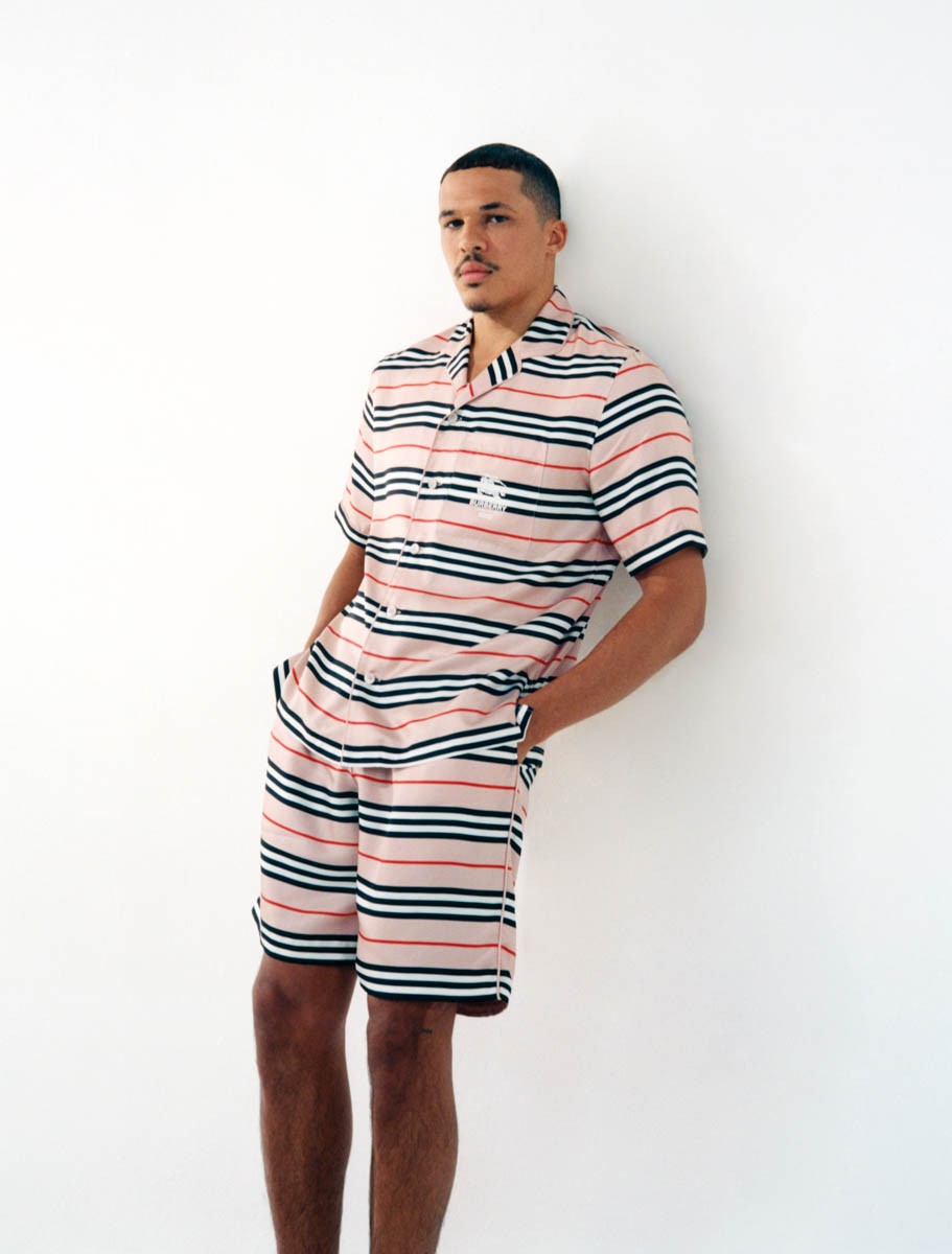 〈シュプリーム〉のボックスロゴが〈バーバリー〉チェックに。話題コラボが発売! - Slide:9