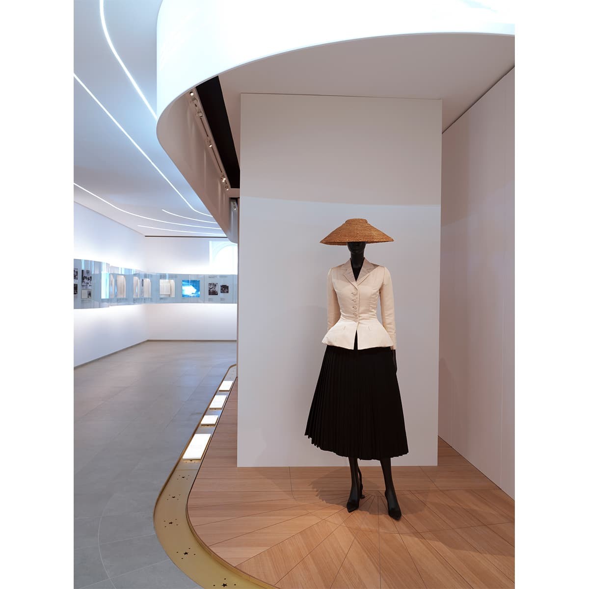 dior, ディオール, 30 モンテーニュ, ラ ギャラリー ディォール - Slide:3