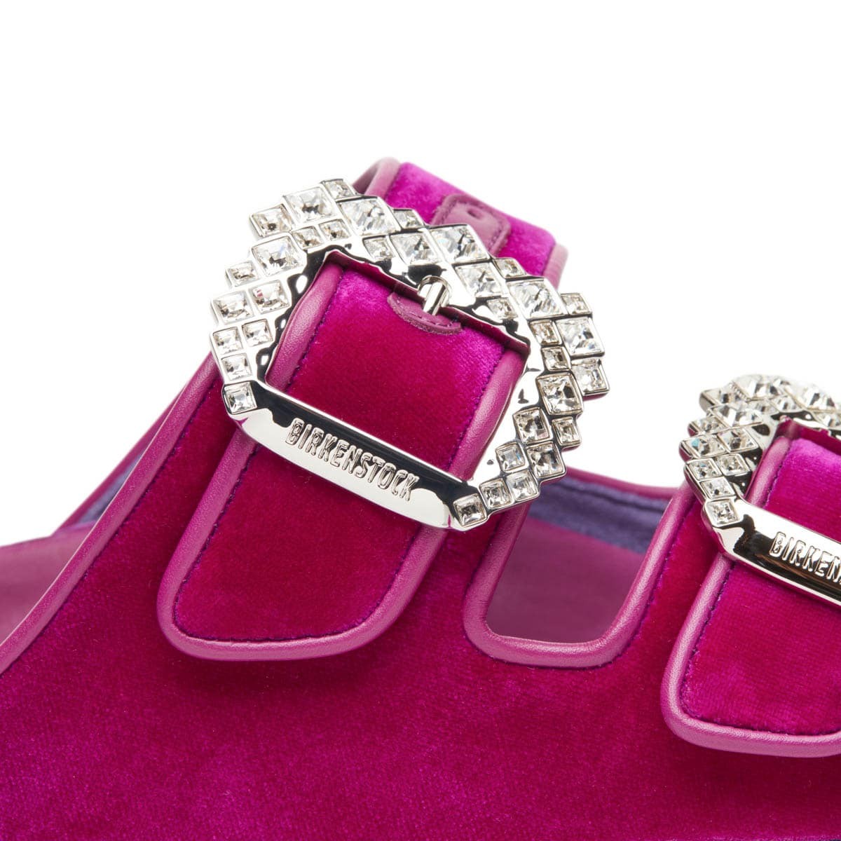 もしもしマノロ・ブラニクさん!なぜビルケンシュトックとコラボしたのですか? - Slide:4