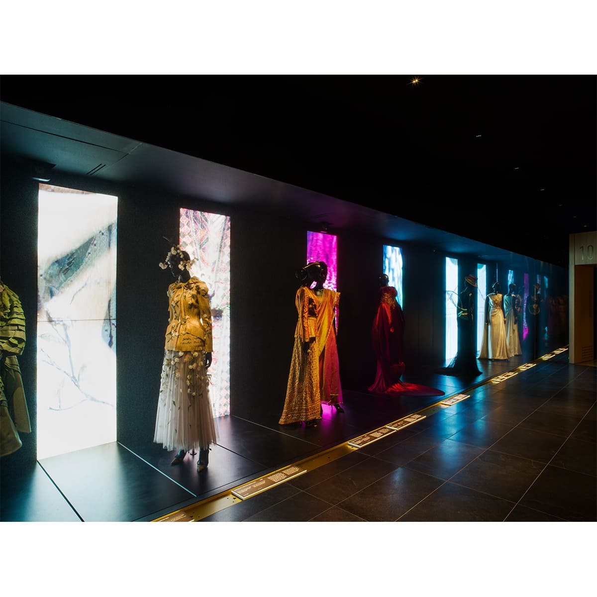 dior, ディオール, 30 モンテーニュ, ラ ギャラリー ディォール - Slide:12