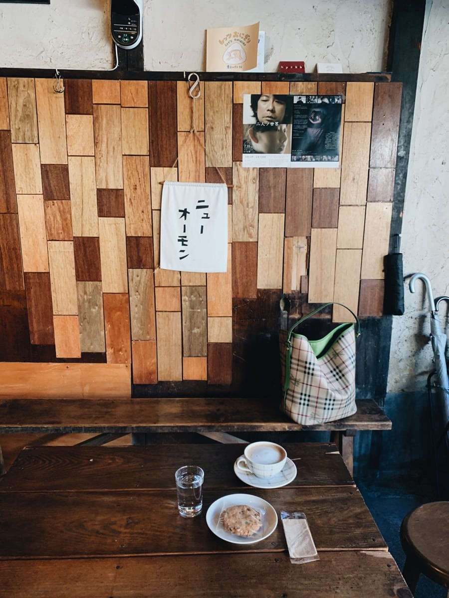 ライターYの京都通信|珈琲み空|店内 - Slide:1