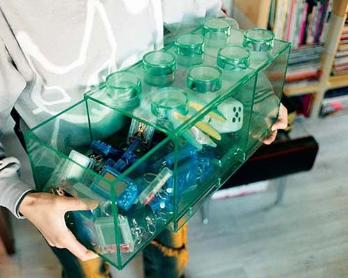 GINZA CHARMING BUSTERS 実家に住むひと 酒井いぶき - Slide:2