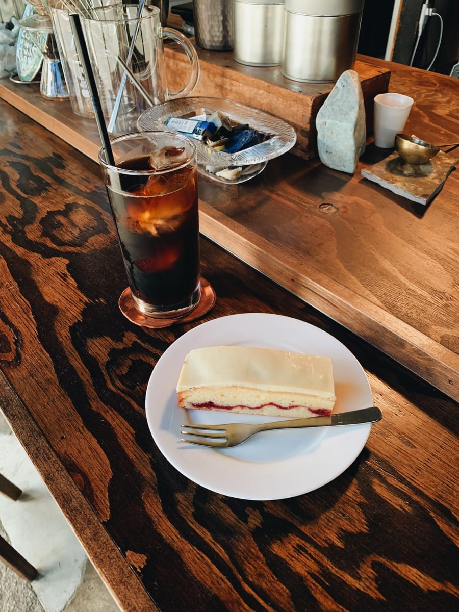 ライターYの京都通信|珈琲み空|ラズベリーとホワイトチョコのブラウニー - Slide:4