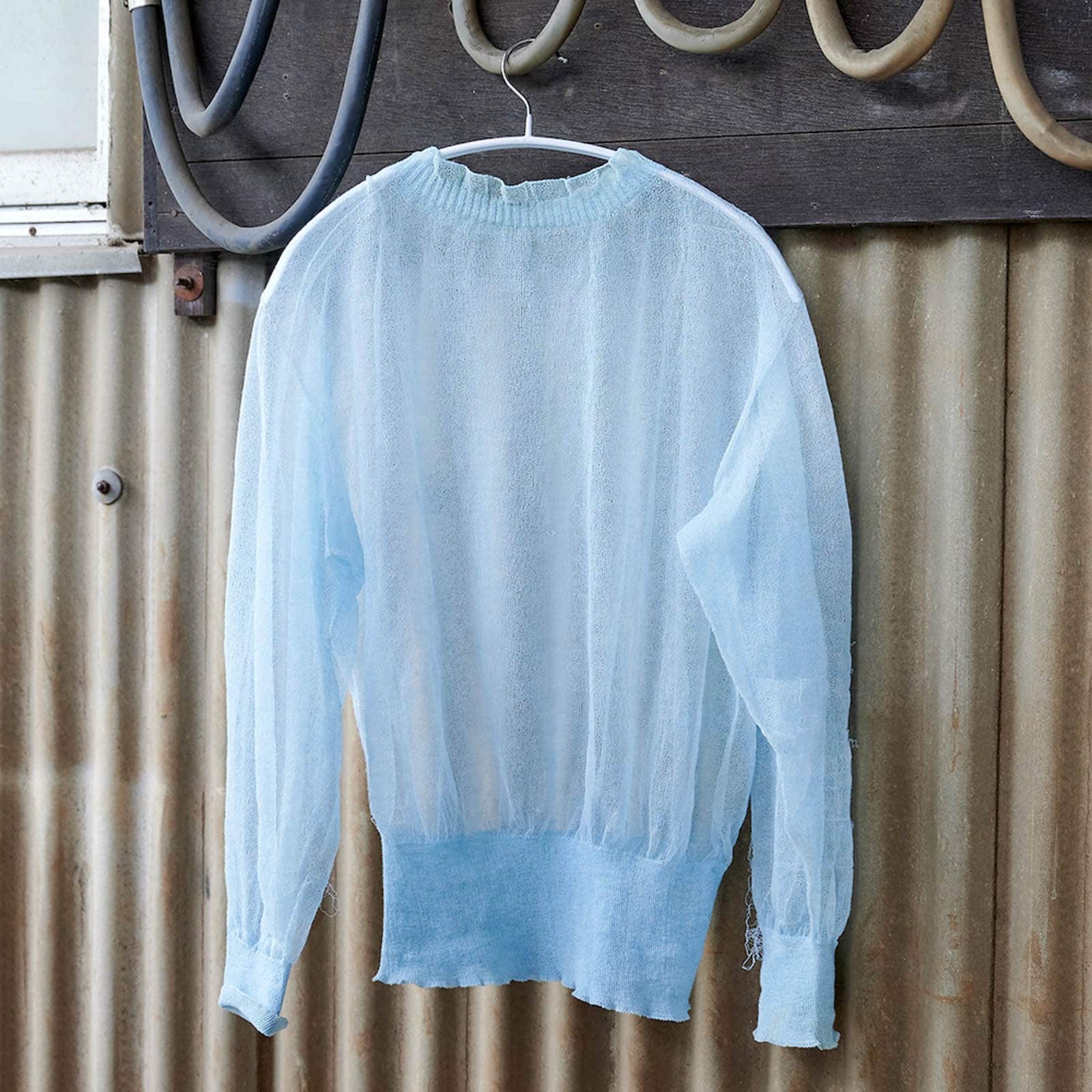 着古したセーターがバッグとスカーフに変身。〈マラミュート〉のRe:born企画を体験 - Slide:1