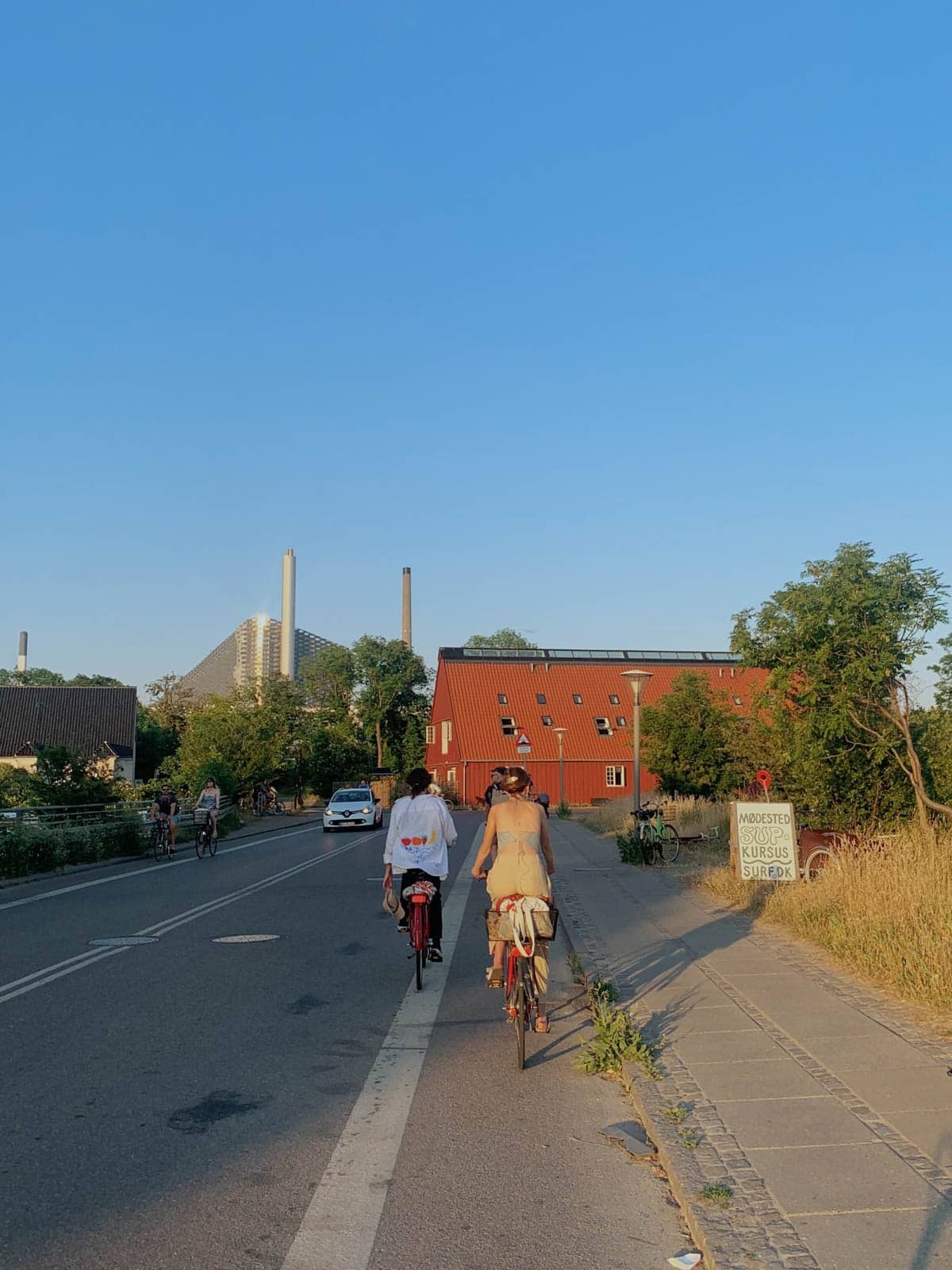 週末のパン屋、海辺のワイン、風と自転車、いつまでも明るい夜。初夏のデンマークより、mayanoueのCPH通信 01 - Slide:5