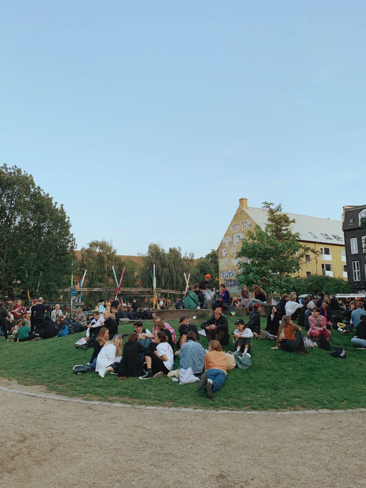 週末のパン屋、海辺のワイン、風と自転車、いつまでも明るい夜。初夏のデンマークより、mayanoueのCPH通信 01 - Slide:7