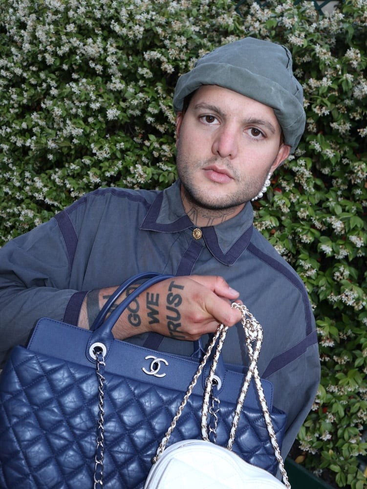 〈シャネル〉トラベルSNAP - Slide:1