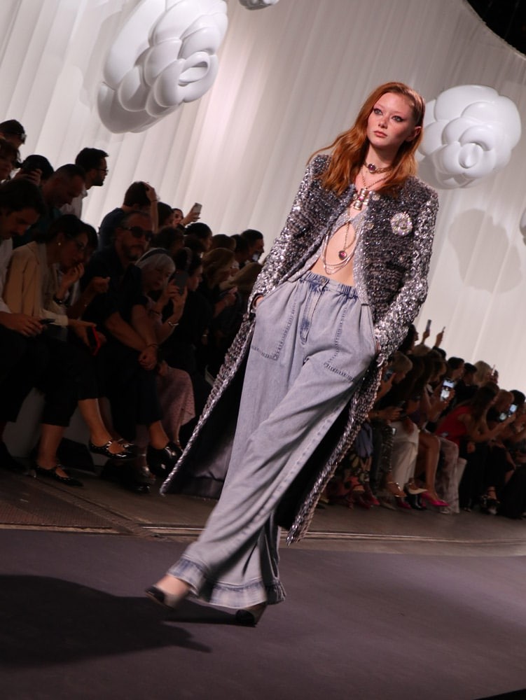 〈シャネル〉トラベルSNAP - Slide:4