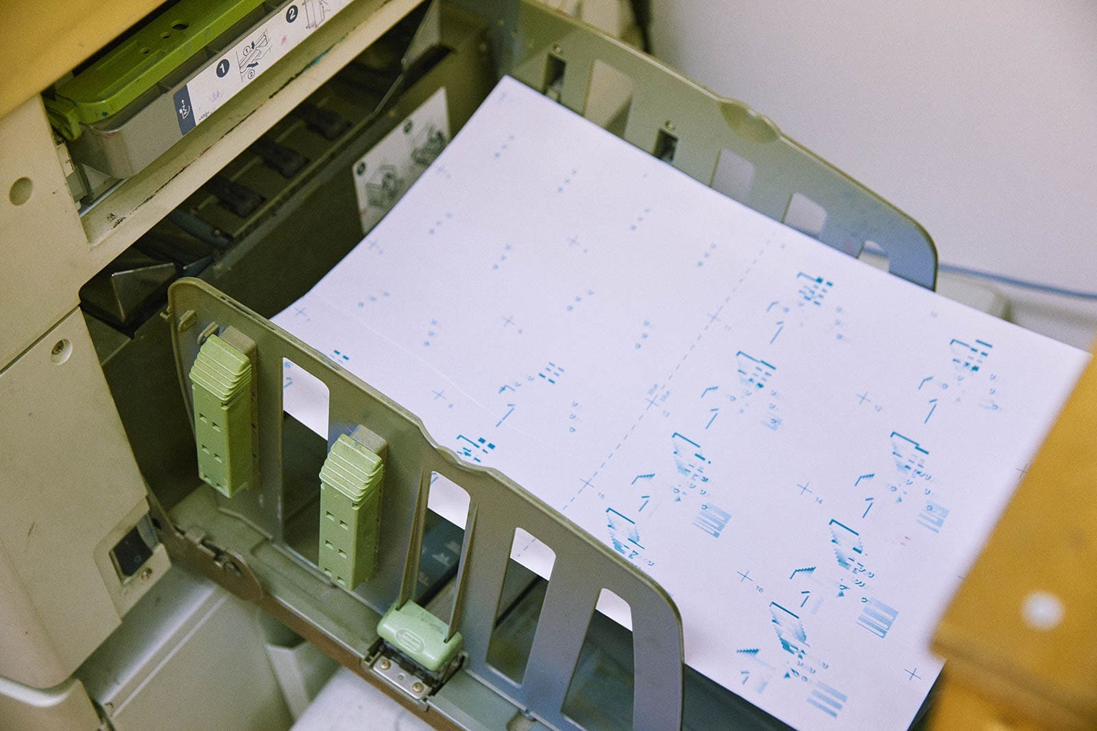 デジタルとアナログを横断するクリエイター・Hiromu Oka リソグラフ印刷を使ったアニメーションって何? - Slide:3