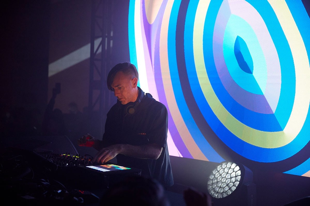 リッチー・ホウティンが創作する「プラダ エクステンズ トーキョー」!ダンスフロアの可能性 - Slide:1