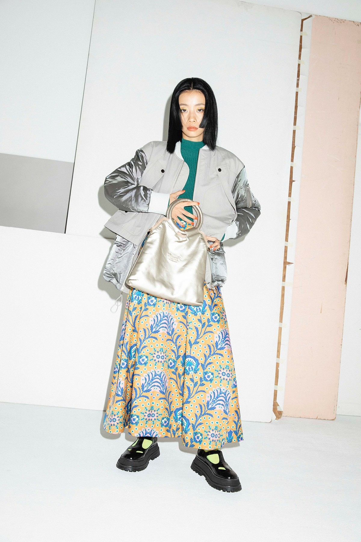 DW2Rの変形ブルゾン - Slide:1