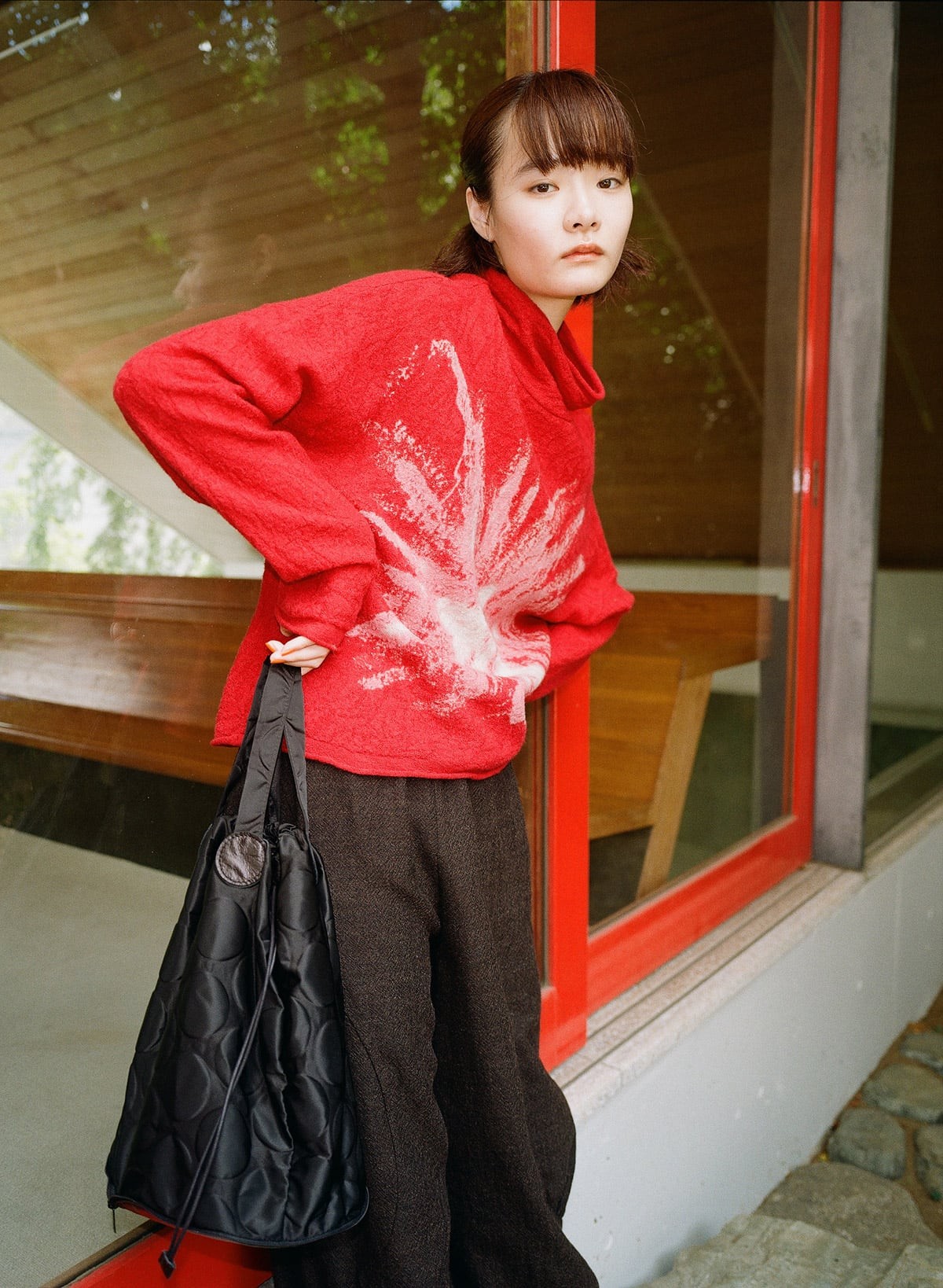 糸と柄が織りなす〈慈雨〉のリミックススタイル - Slide:2