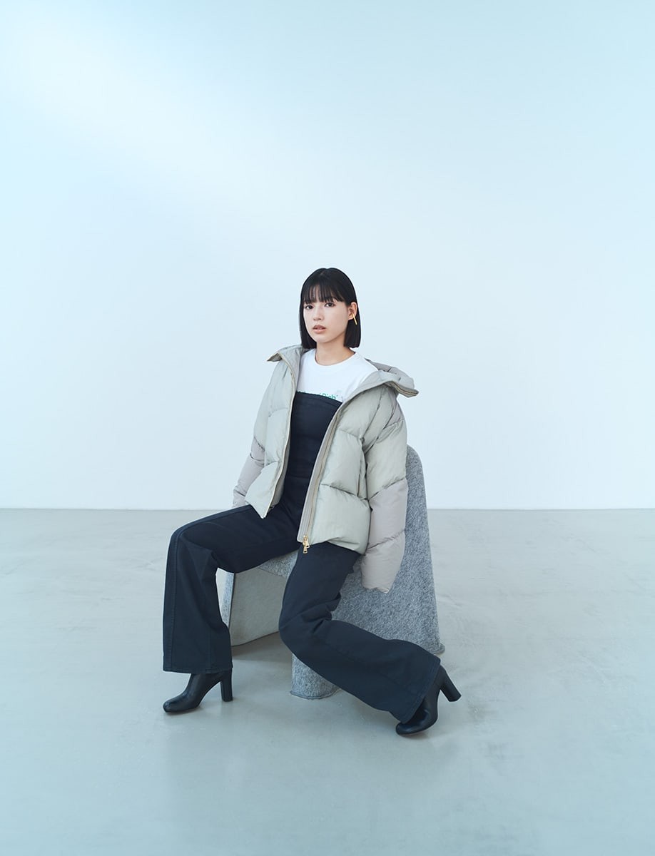 石井杏奈が着る<TATRAS>。 コーディネートも楽しい!街に映えるダウン - Slide:1