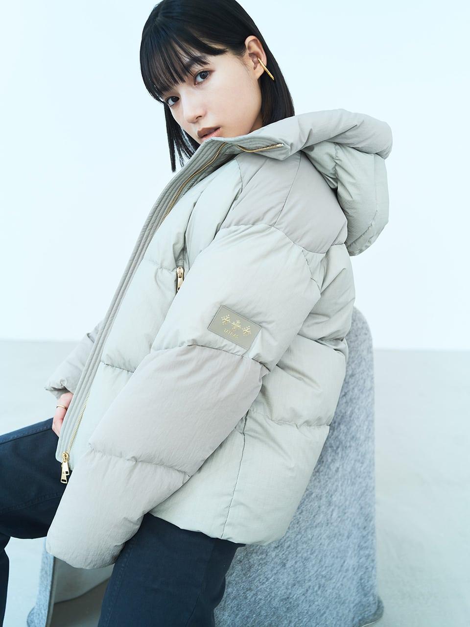 石井杏奈が着る<TATRAS>。 コーディネートも楽しい!街に映えるダウン