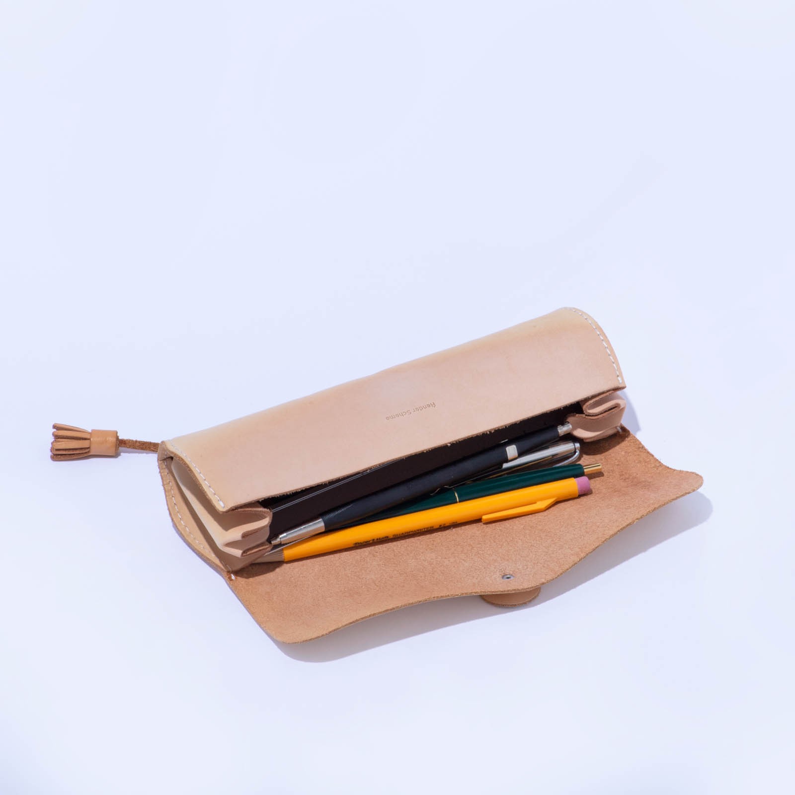 活版印刷の卓上カレンダー、スケルトンのカラー万年筆…etc. 選りすぐりの文房具8選【冬ギフト100】 - Slide:5